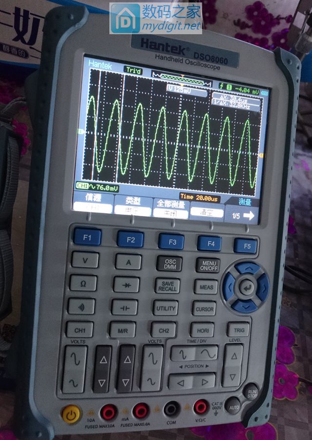 技术大佬秀操作！德州仪器TI-89图形计算器拆机维修及CPU超频