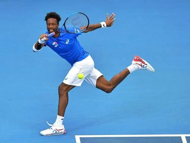 十大网球品牌你喜欢哪个,室内网球场施工有哪些品牌