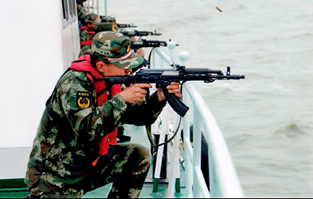 81式步枪到底有多强,国产81魔改步枪图片