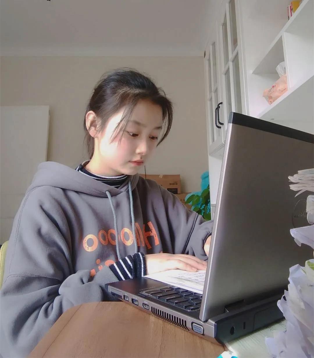 中小学生网络开课,新津中学网课