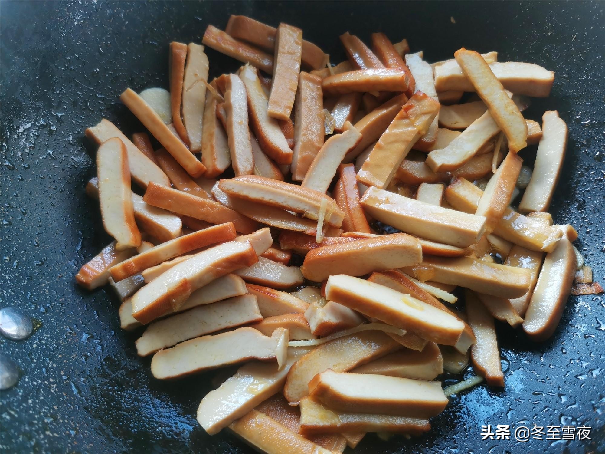 湘菜小炒香干大厨做法视频,湘菜大厨教你湖南名菜小炒香干