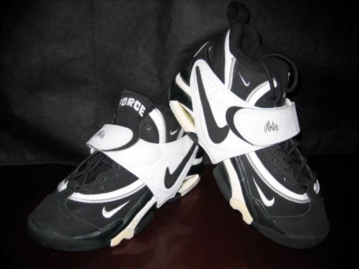 昙花一现的配件极致,篮球鞋穿过的酷炫“小马甲”大盘点