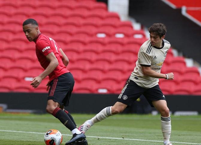 曼联新七号篮球训练,曼联新七号梅森芒特