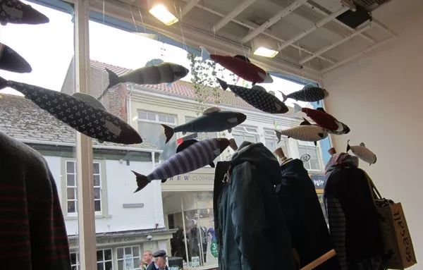 家里的玩偶、抱枕统统不用买，两块布就能缝，布艺手工附教程