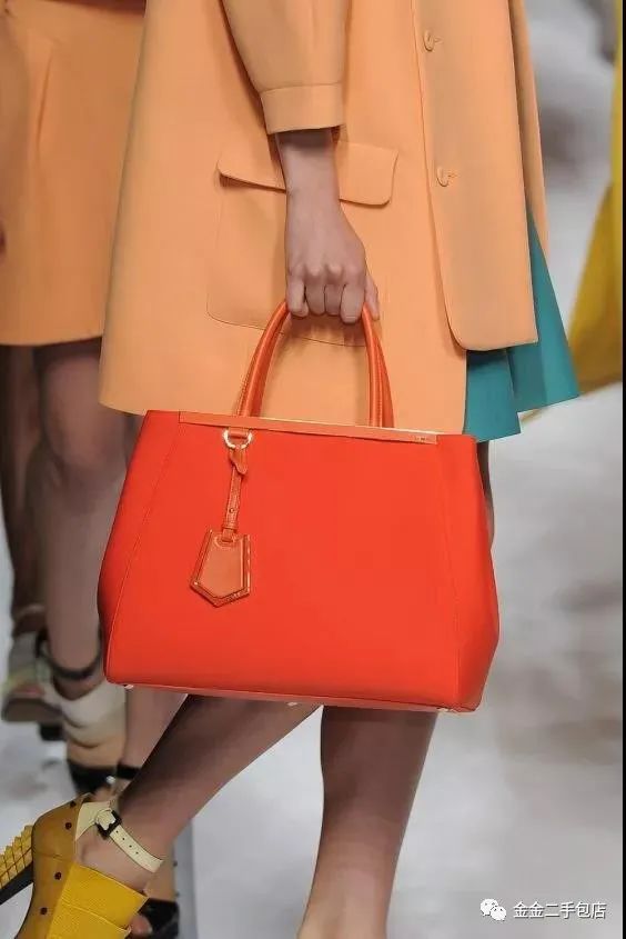 fendi真皮蜡,fendi皮草专柜价格