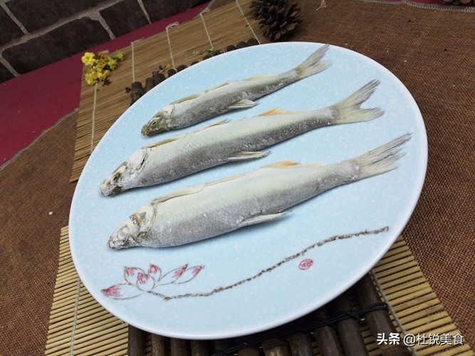 淡水鱼去腥最好方法,淡水鱼怎么腌不腥