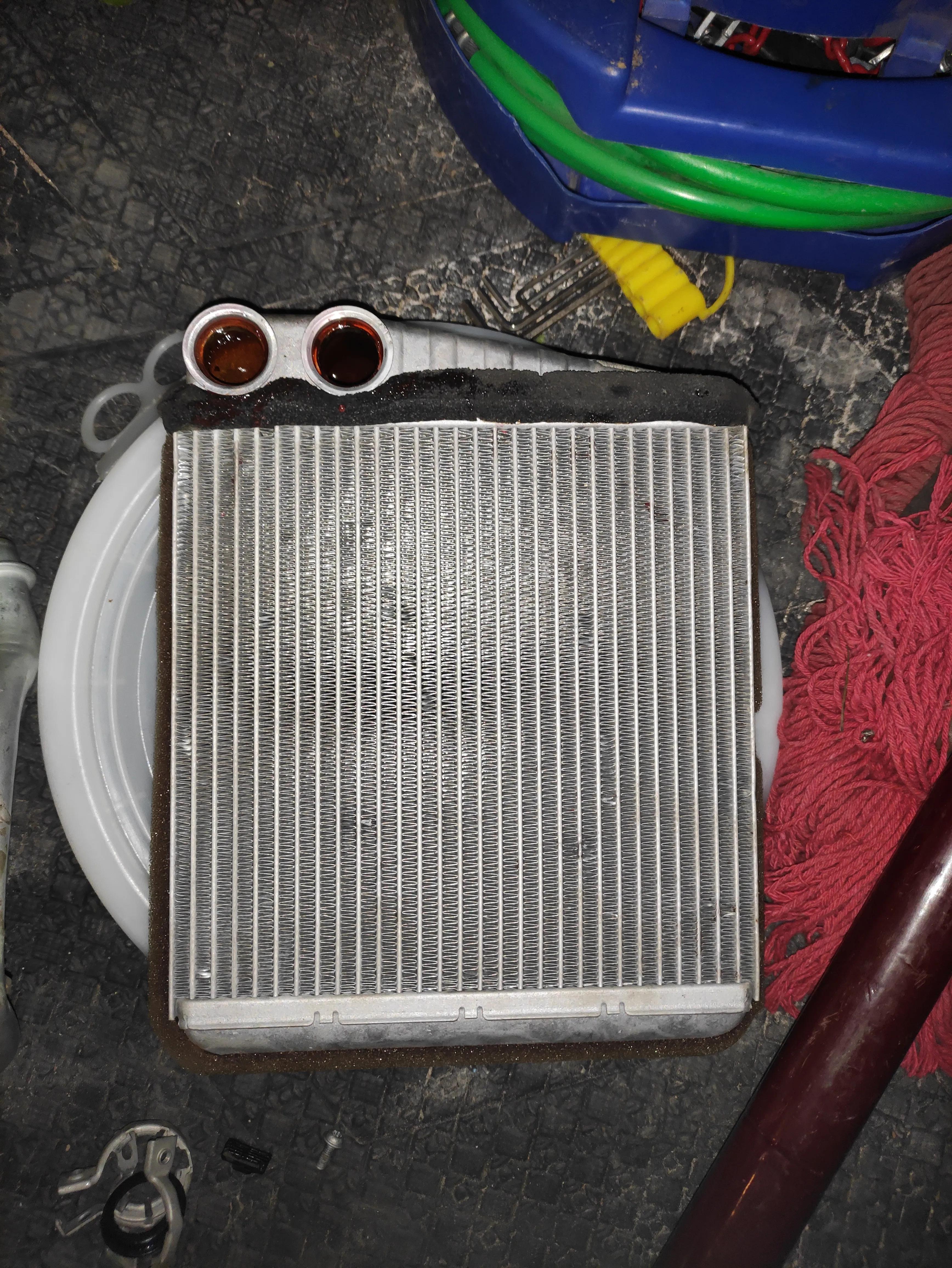 斯柯达明锐暖风小水箱换多少钱,老明锐暖风不热