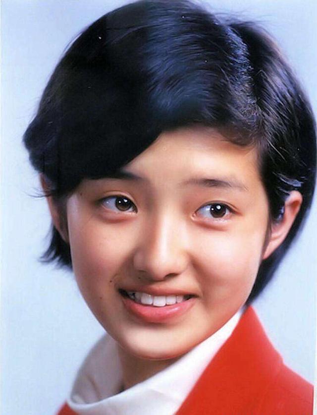 山口百惠和她的两个儿子,山口百惠21岁1980年隐退纪录