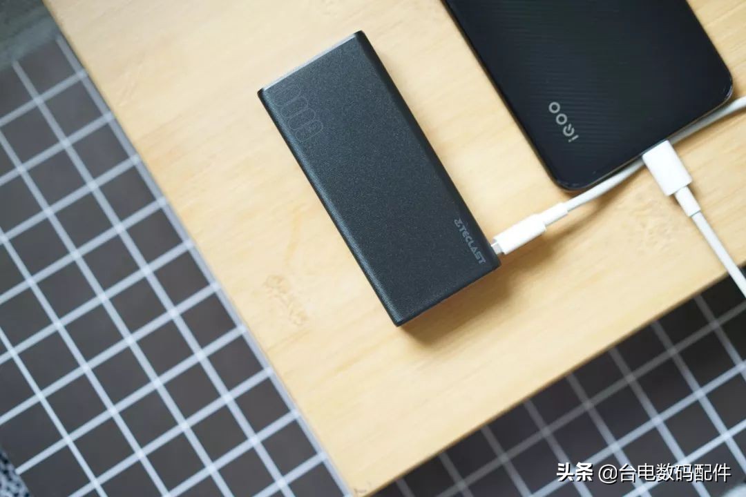 移动电源充电的正确方法,移动电源打开方法