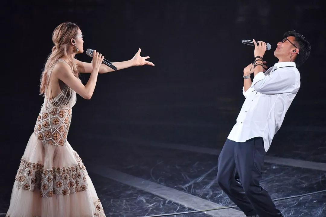 容祖儿张学友刘德华,容祖儿演唱会刘德华出场