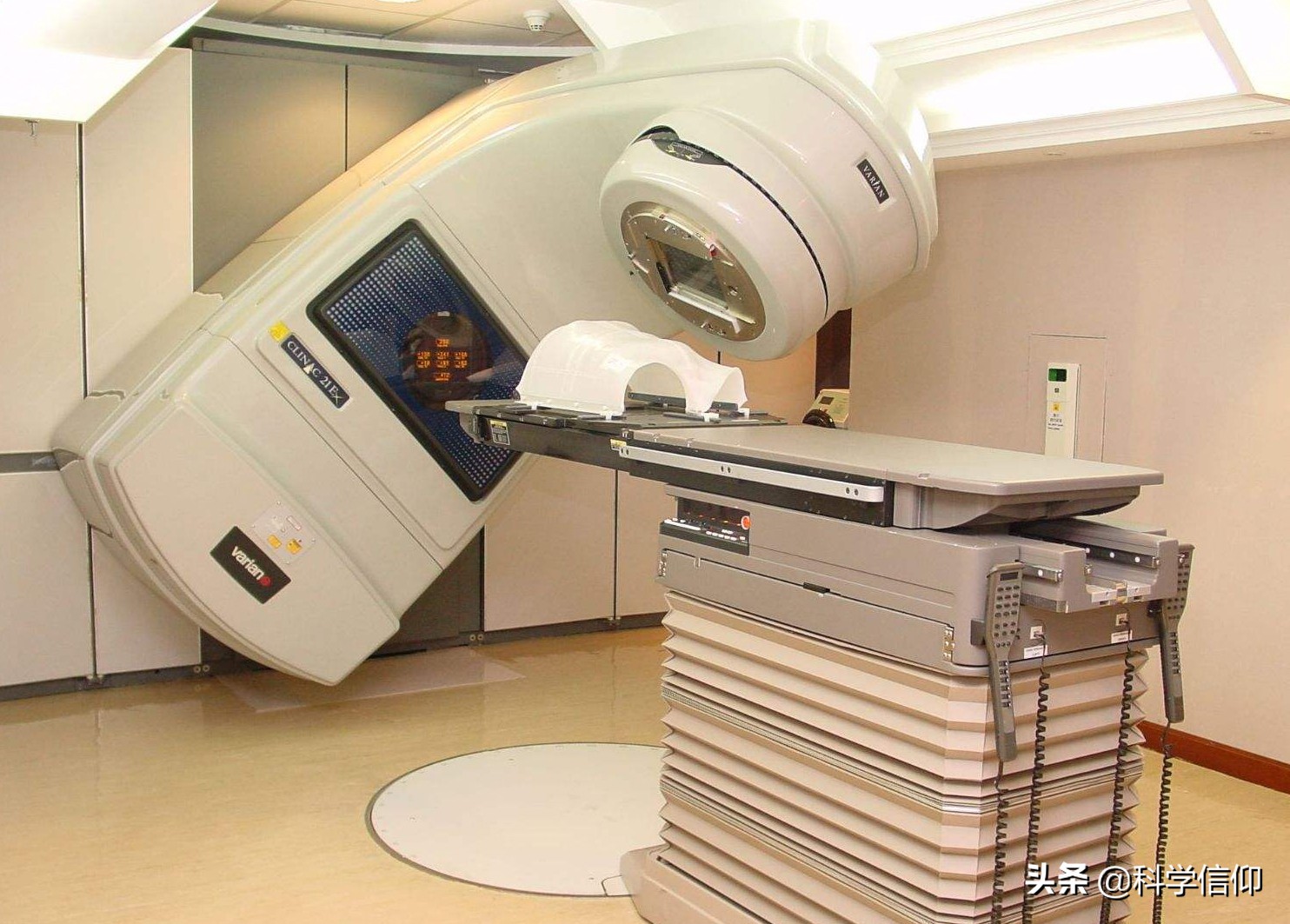 放疗中的肿瘤是怎么回事,放疗化疗副作用怎样解决