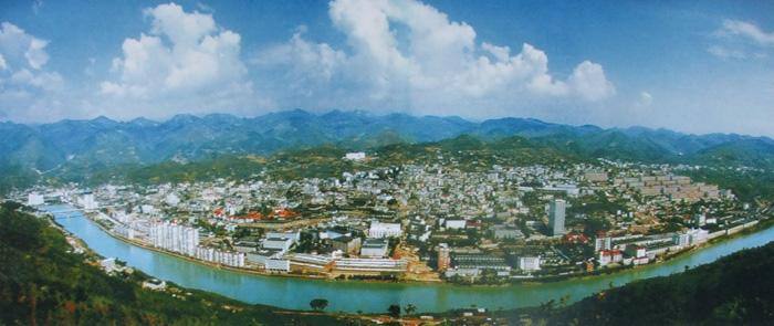 贵州茅台镇茅台酒口碑怎么样,网上卖的茅台镇的酒为啥好便宜