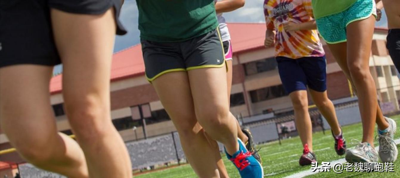 缓震极限高不容易踩实的缓震跑鞋,跑鞋推荐性价比前十名缓震