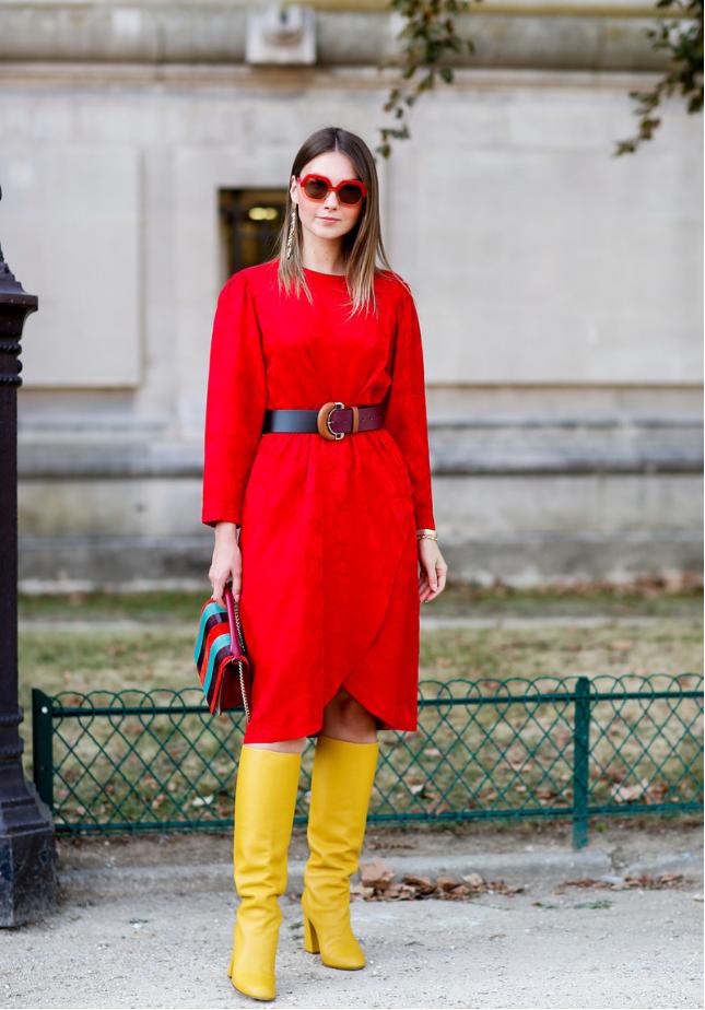 真正懂时髦的女人春天很少穿深色,懂时尚的女人都擅长配色