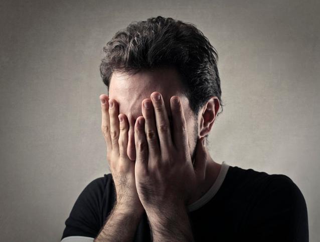 人总是哭会哭出病吗,动不动就哭的人怎么治