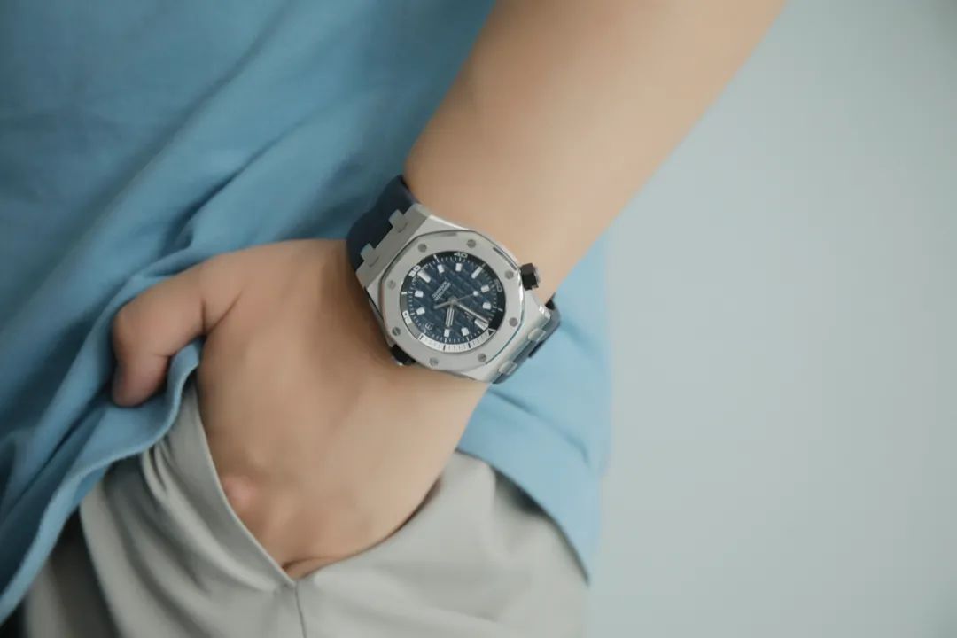 什么款式的表夏天冬天都可以戴,精致夏天适合戴的表