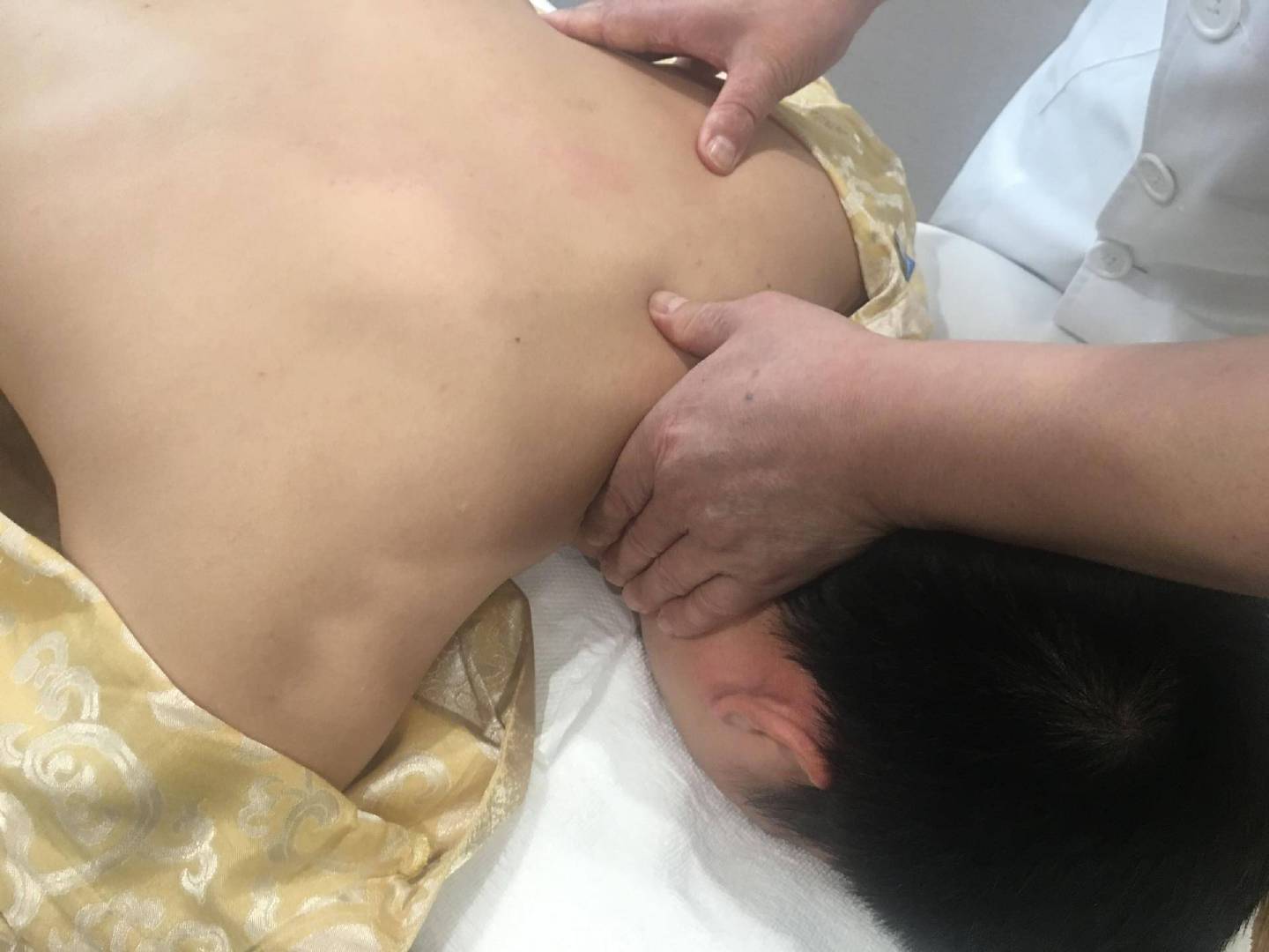 腰间盘突出颈椎病怎么彻底治愈,颈椎病能不能完全治愈