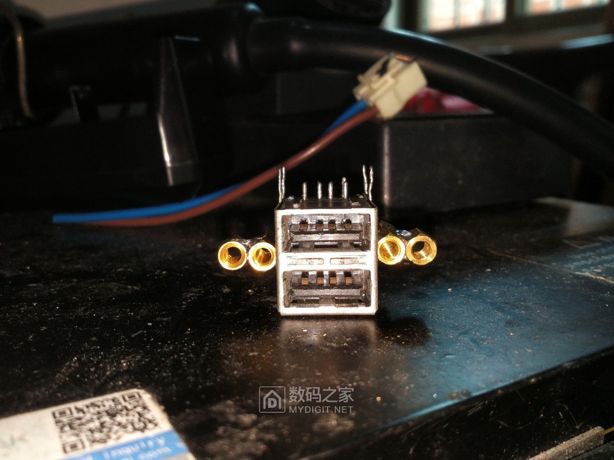 福特嘉年华点烟器拆装,福特嘉年华拆点烟器