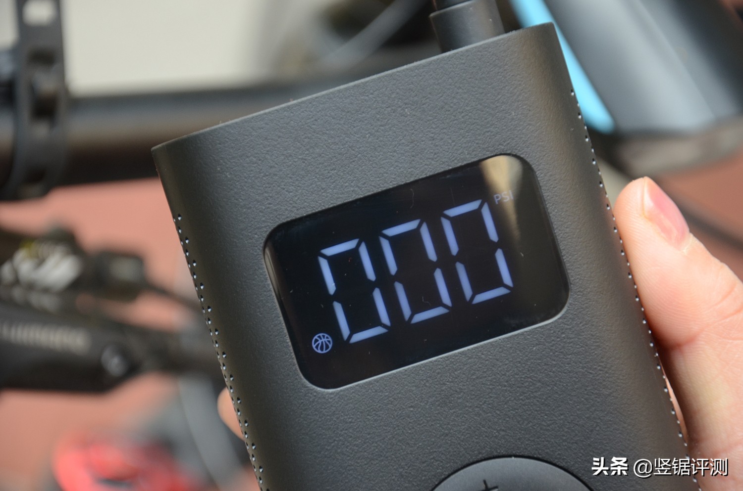 小米70迈胎压监测仪,小米充气宝测胎压