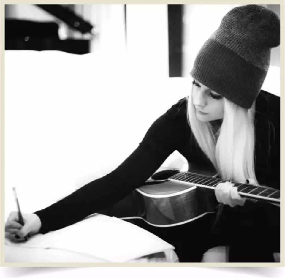 艾薇儿替身梅丽莎现状,为什么说艾薇儿是真实的