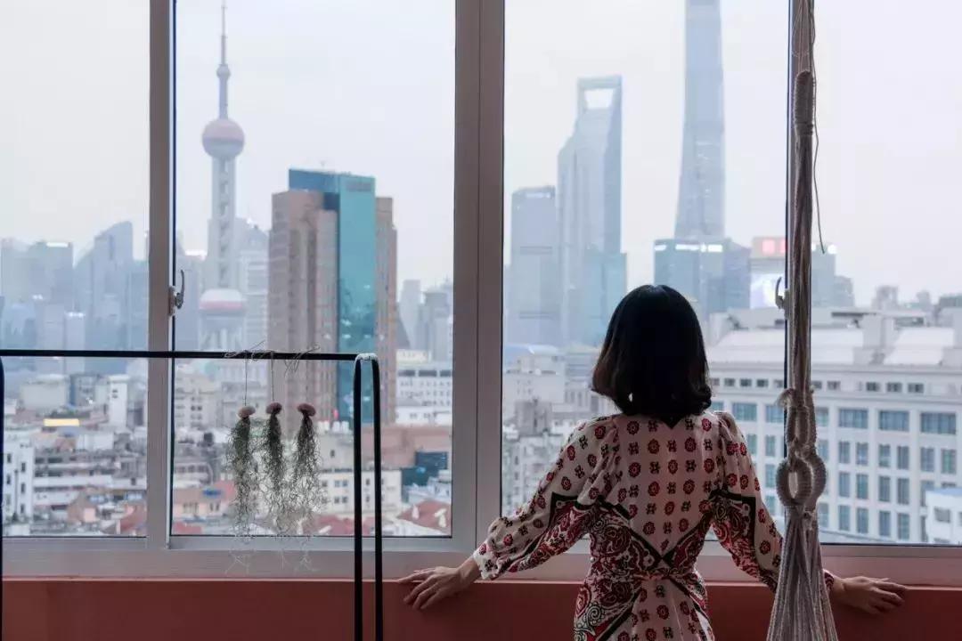 爆改上海25平三角形房,花10万改造45平小破房