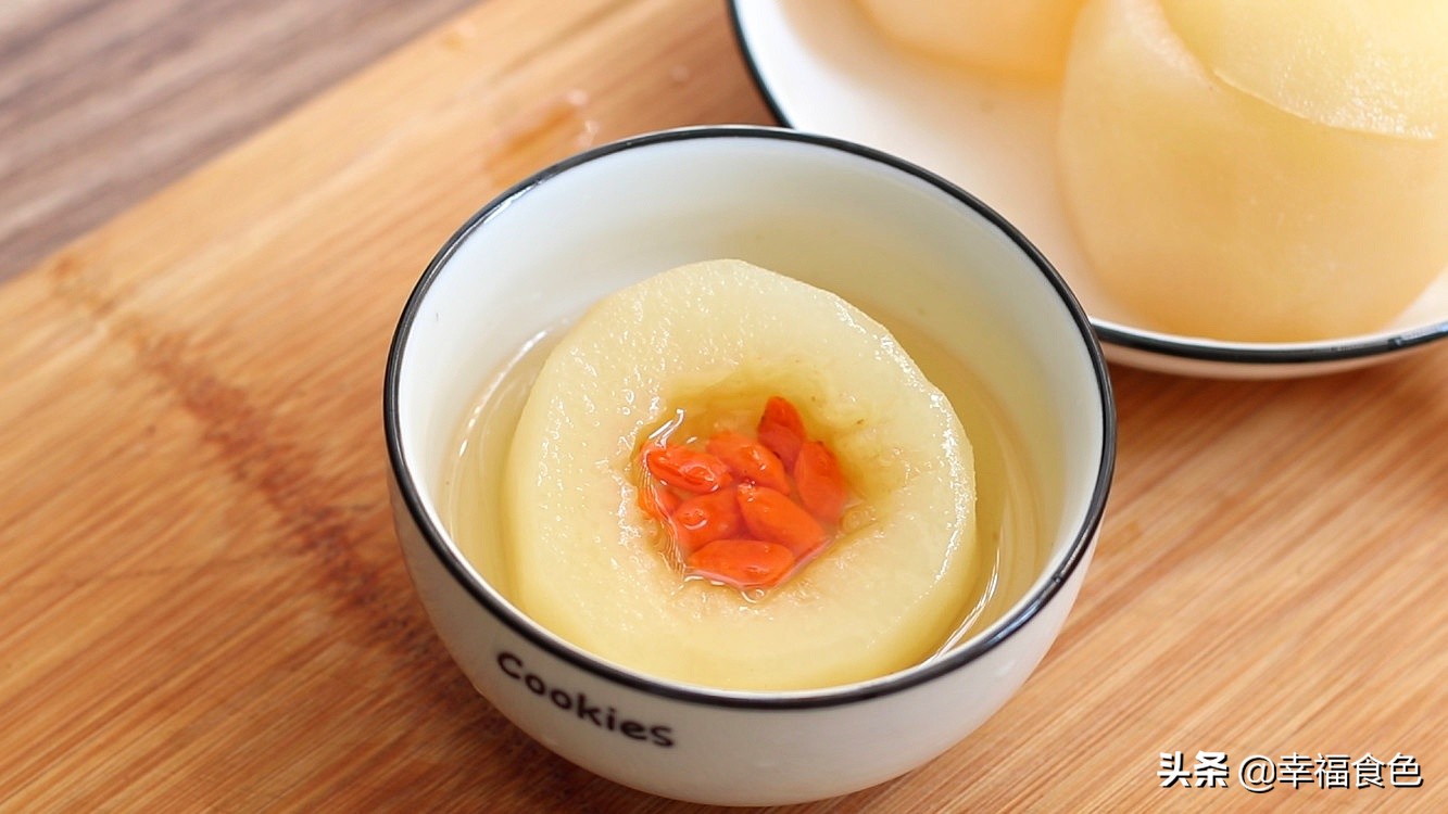 不用锅的冰糖雪梨怎么做,煮冰糖雪梨的正确做法视频