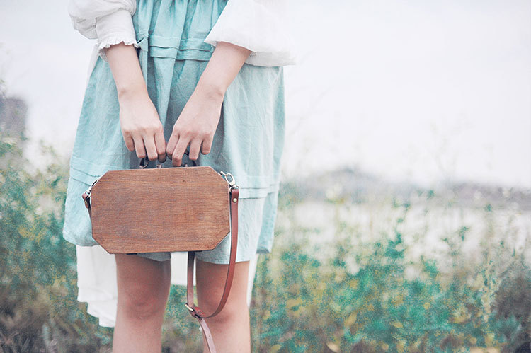 不要再背烂大街的双肩包了,别再背烂大街的轻奢包