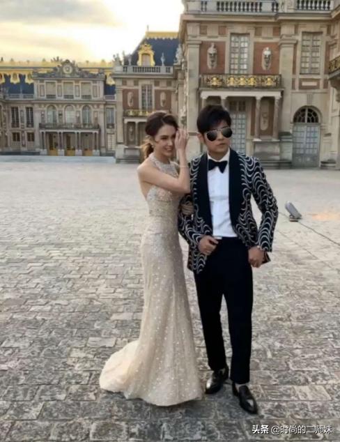 昆凌时尚杂志写真集,昆凌巴黎旅游美照