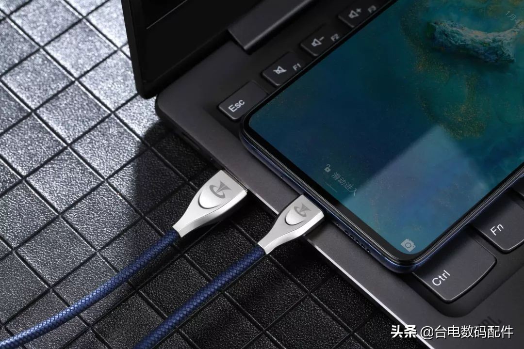 移动电源充电的正确方法,移动电源打开方法