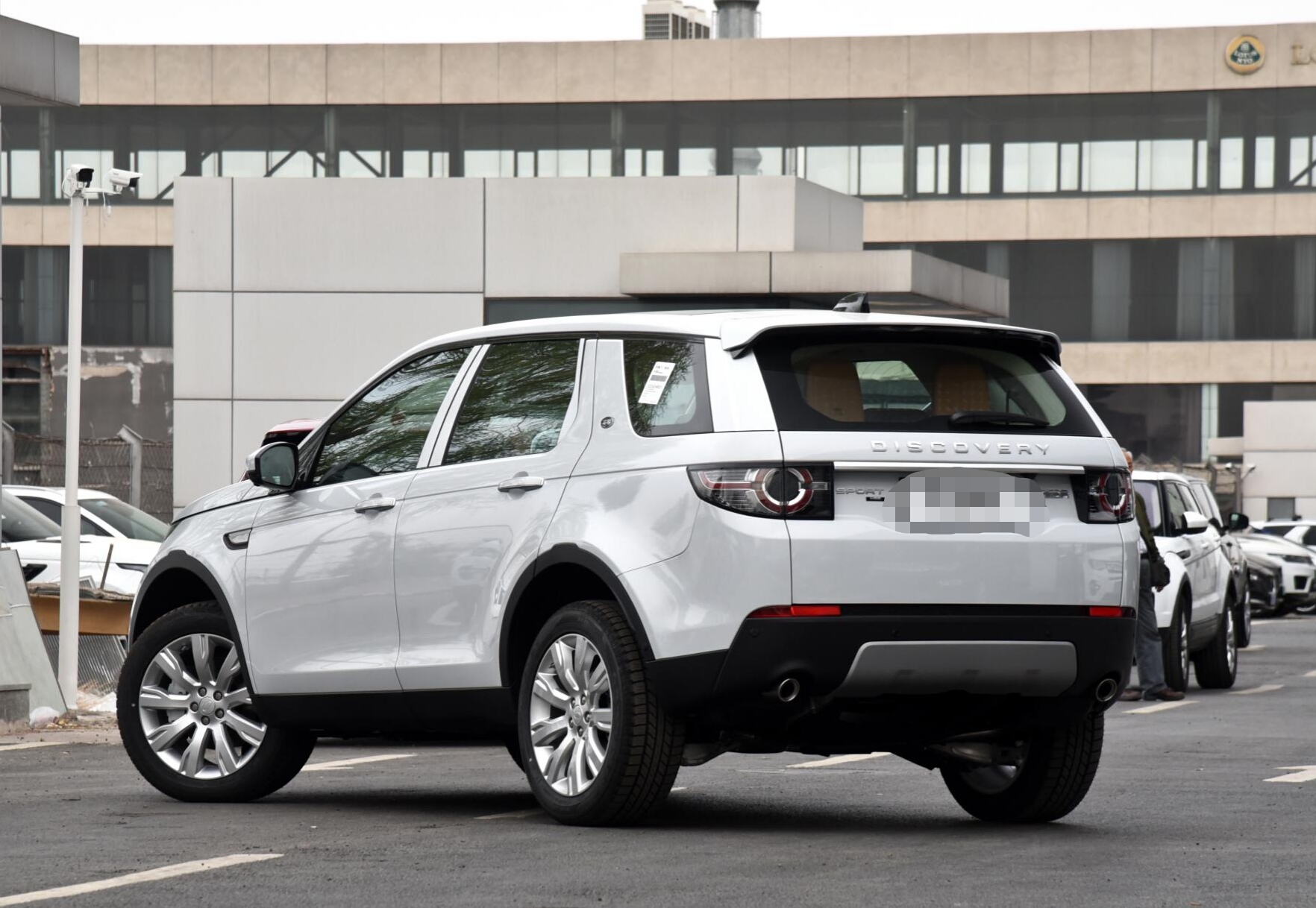 发现神行和x3哪个好,路虎发现神行2.0t柴油什么价