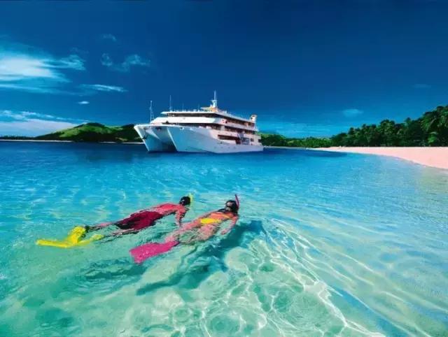 全球惊艳的10个海底世界，看到第一个就想出发！