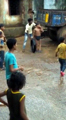 搞笑动图笑得肚子痛,搞笑动图gif图片合集