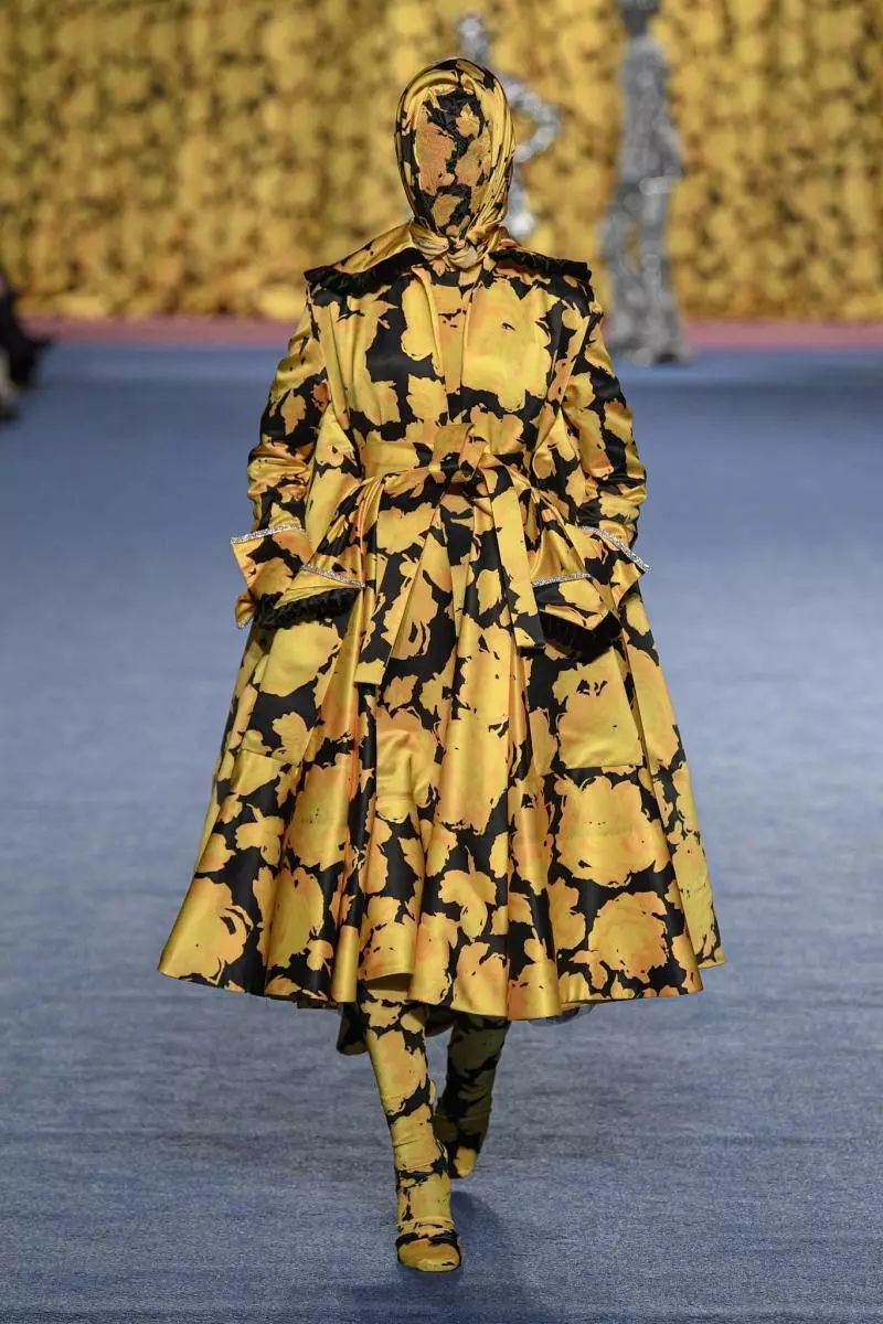 波司登羽绒时装周,波司登伦敦时装周中国红