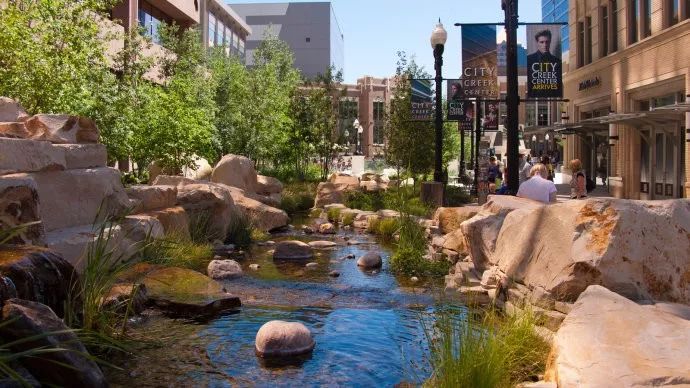 商业街区的景观设计要点和原则,复古怀旧商业街景观设计