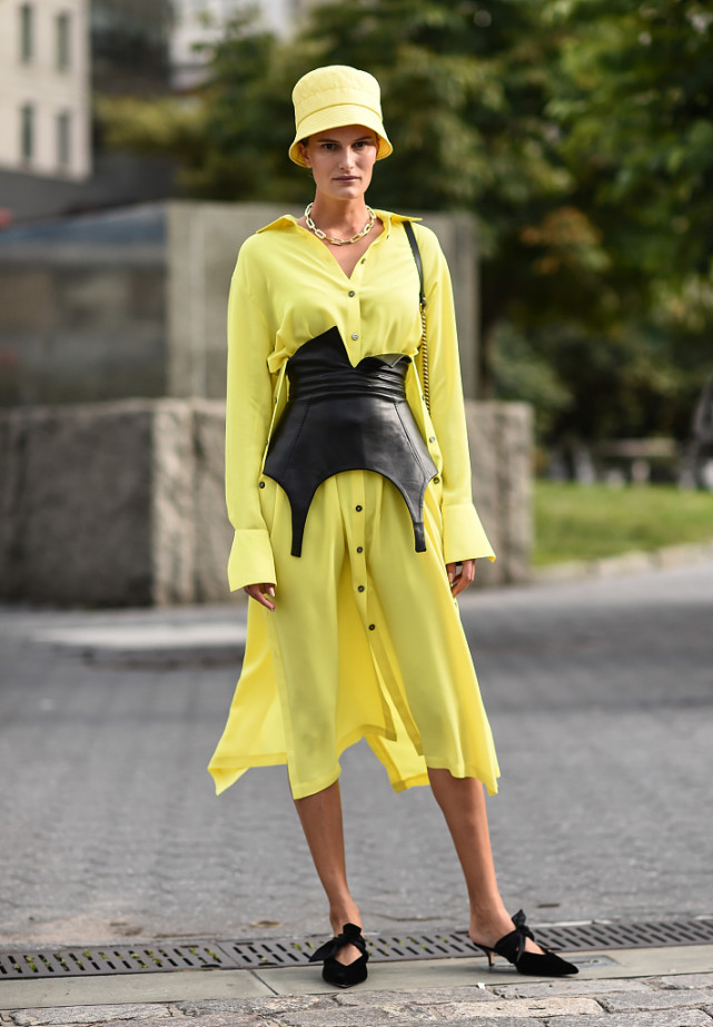 腰带百搭优雅风,气质百搭懒人系腰带