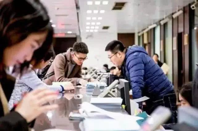 与小人领导怎么相处,怎样跟小人一样的领导相处