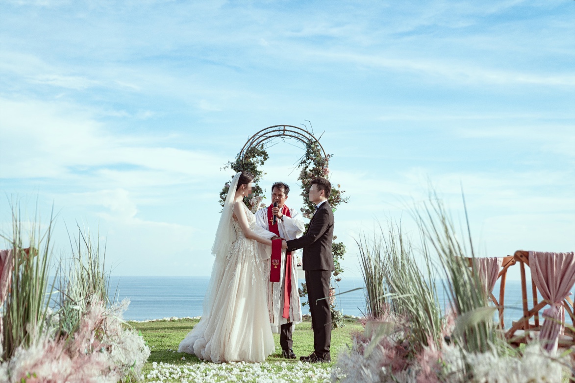 如何办个简单小型的婚礼,如何办一场只有俩人的婚礼