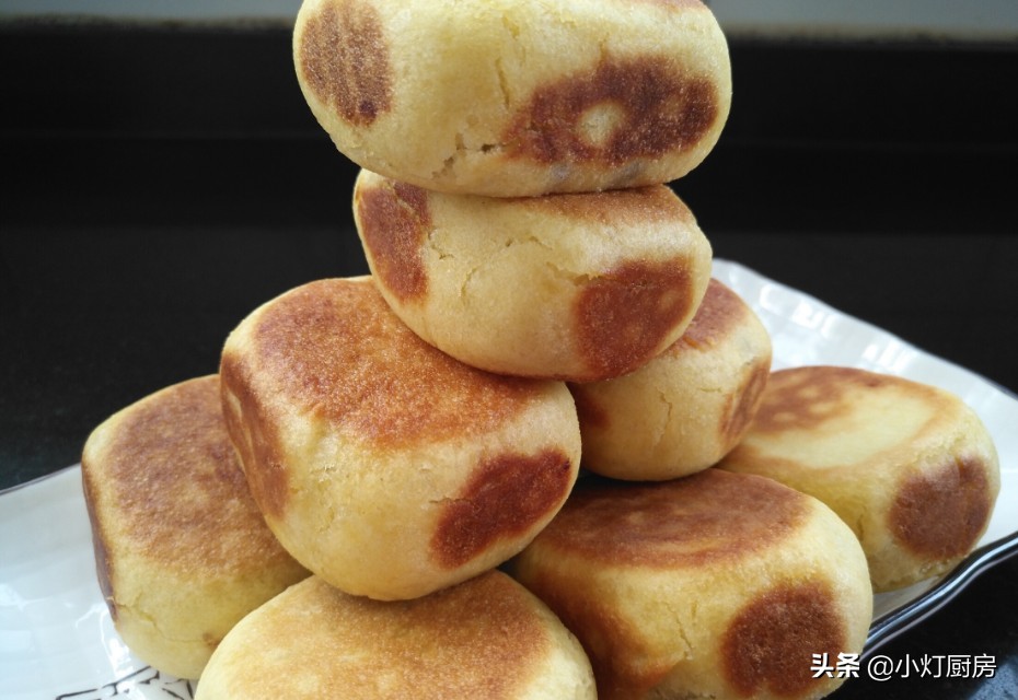 1斤玉米面发糕怎么做,1碗玉米面里加2个鸡蛋