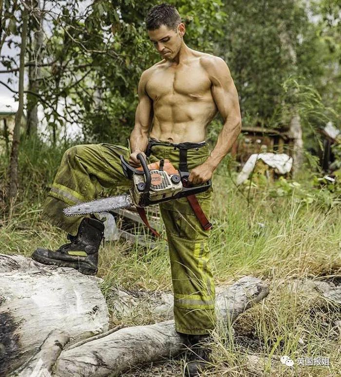 近期帅翻外网的性感鼓手和火辣消防员，减肥前长这样？