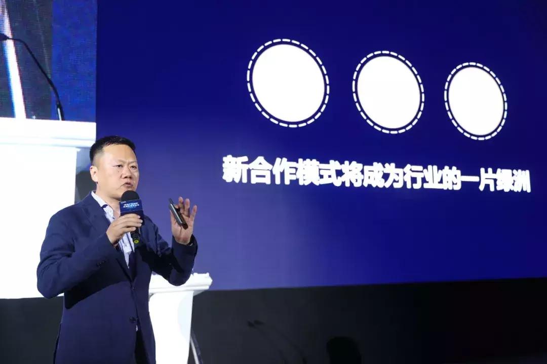 姚劲波“杠上”昔日盟友？