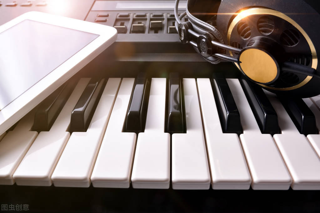 美得理电子琴伴奏怎么调和弦区域,61键电子琴和弦伴奏开关在哪