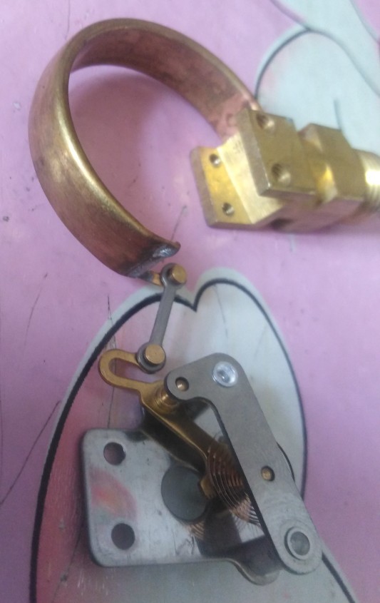 乙炔表各个部位名称,乙炔减压表结构说明