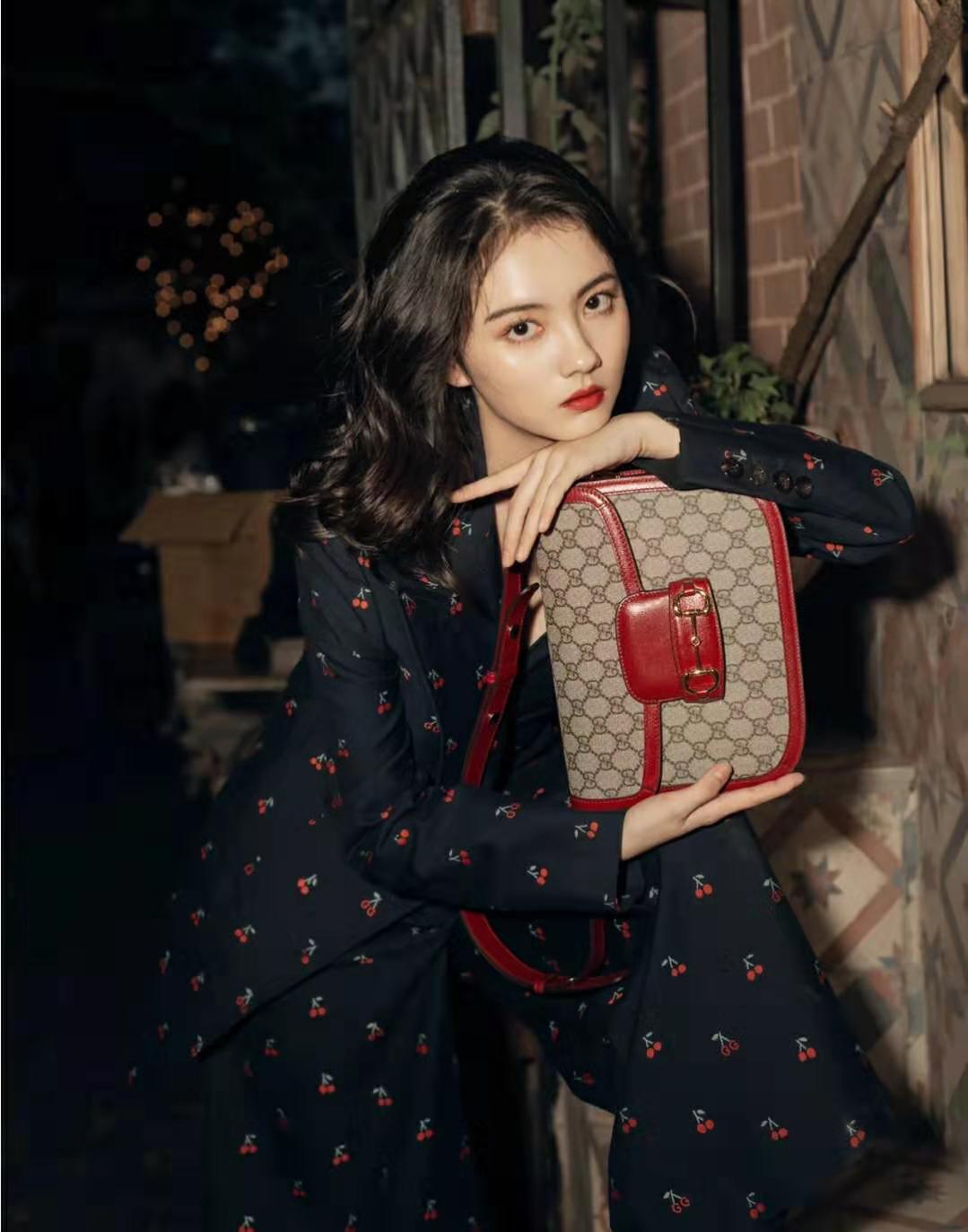 最近火遍全网的Gucci马衔扣复古手袋，到底值不值得购买？