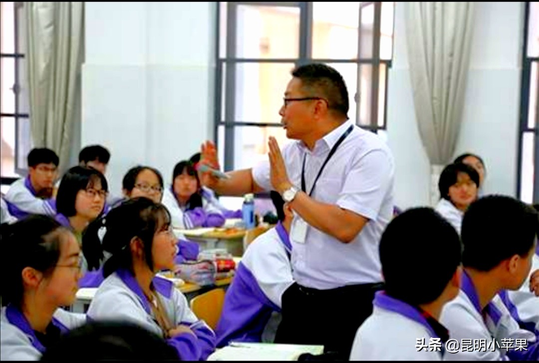 云南安宁初中哪个学校最好,长宁县安宁中学和培风中学哪个好