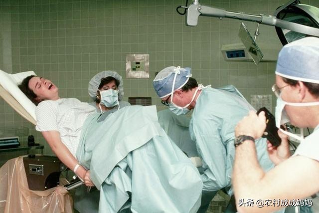 椤轰骇鍚庡尰鐢熸墜浼稿瓙瀹竻鎭堕湶,椤轰骇鍖荤敓涓轰粈涔堟妸鎵嬫寚浼歌倸瀛愰噷