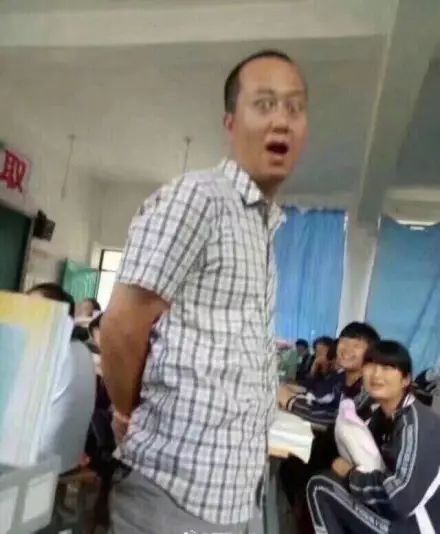 谁的学生时代没有遗憾,谁的学生时代没遇到过几个老师