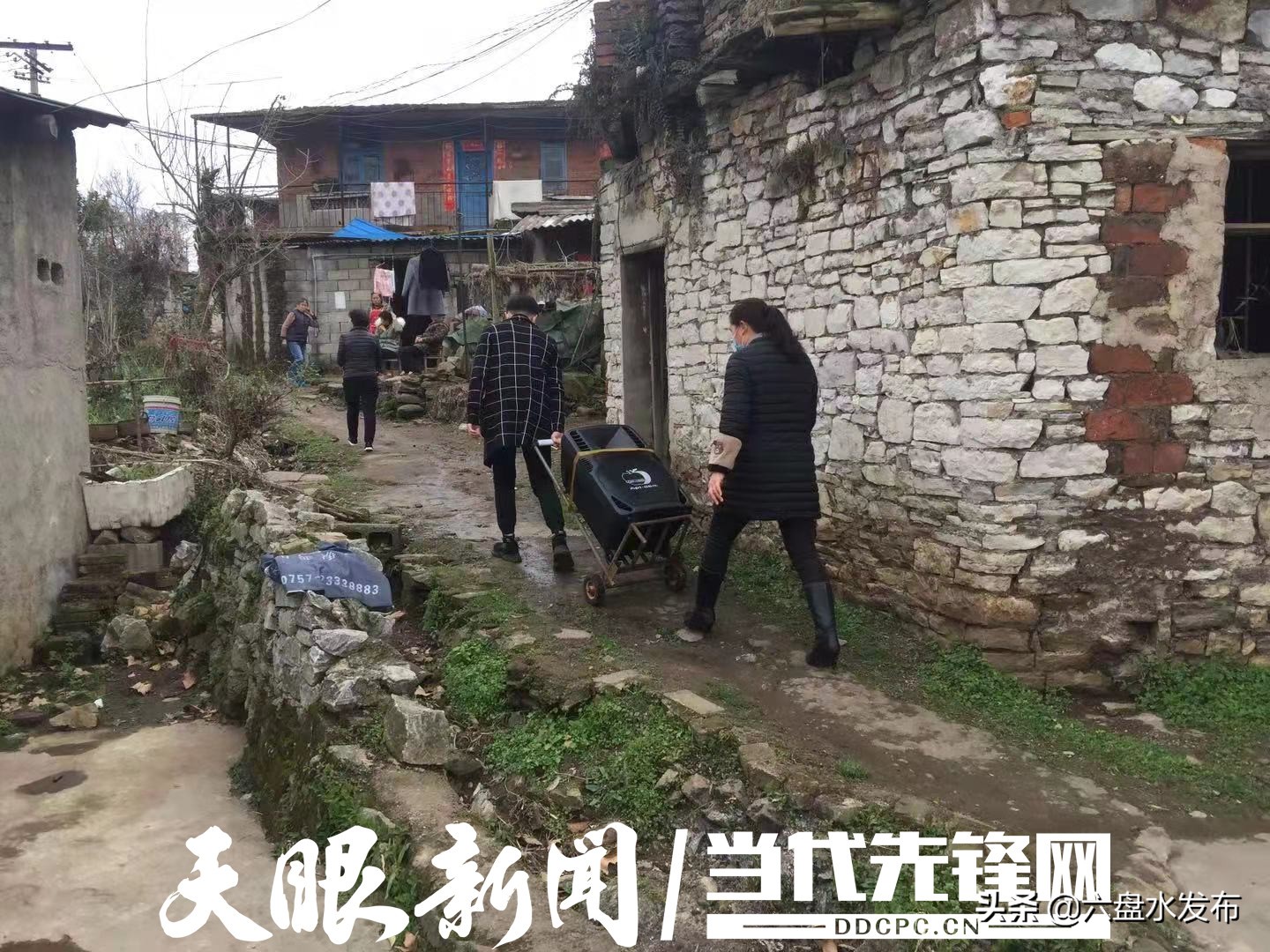 党员代购员防疫,党员志愿队送物资