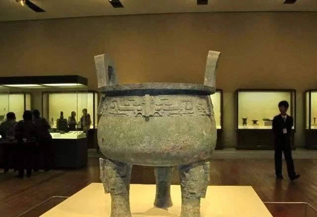 后母戊鼎文物仿制,国内最珍贵的文物后母戊鼎