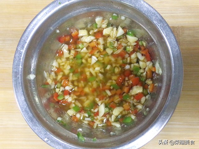 蒜蓉蒸扇贝的正宗做法,蒜蓉蒸扇贝的家常做法