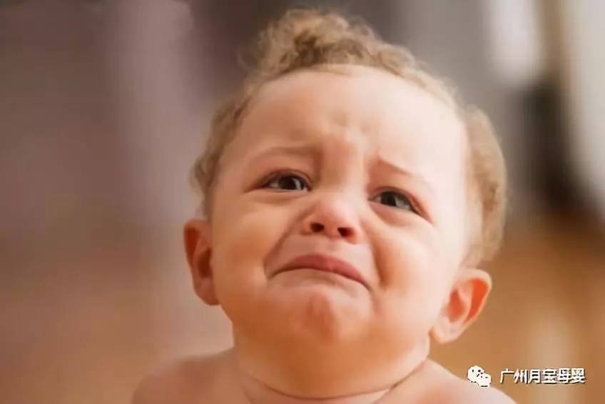 宝宝会装哭,宝宝装哭要不要管
